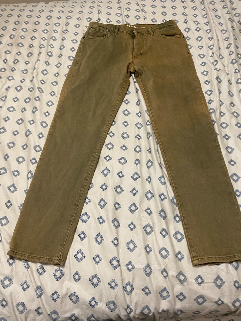 Men's Straight Chinos in Olive Brown